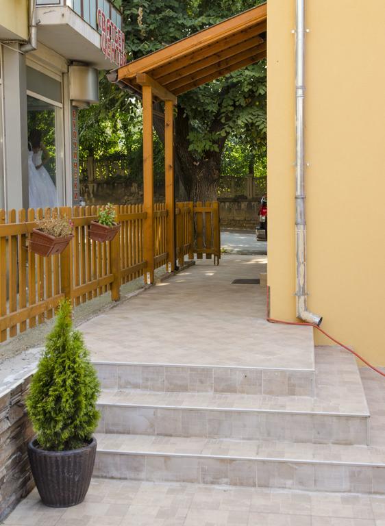 Guest House Anelim Veliko Turnovo Bagian luar foto