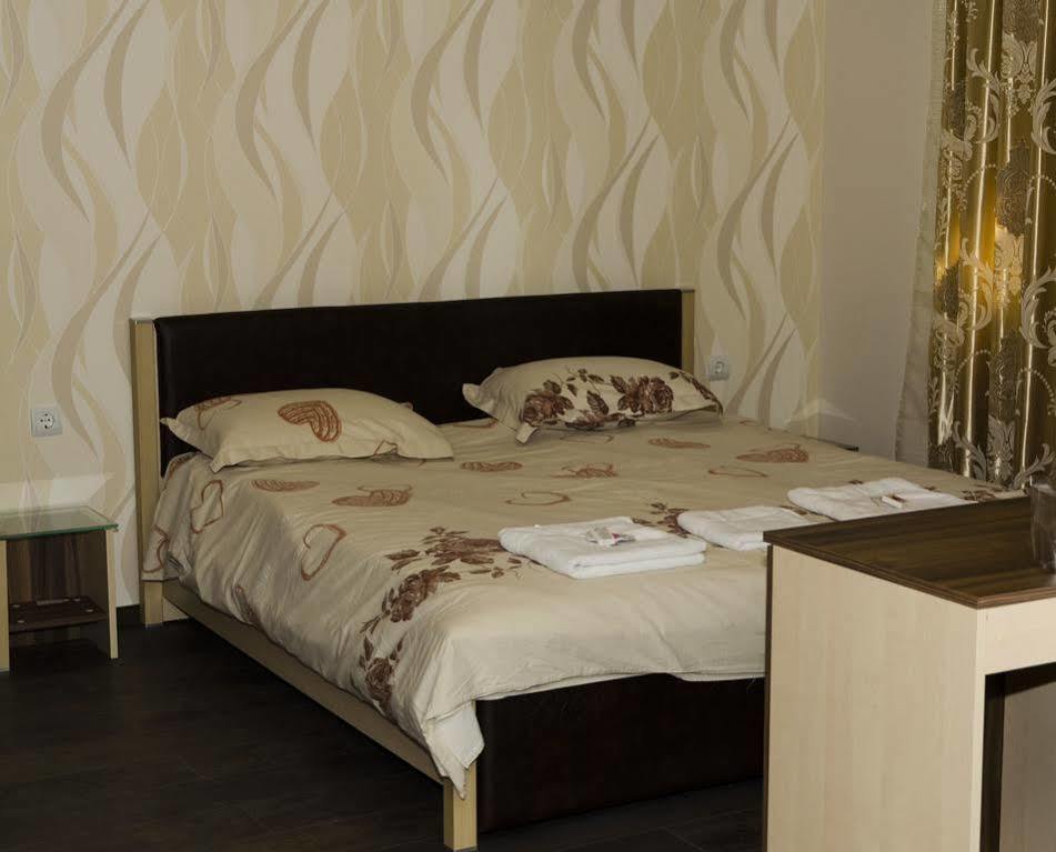 Guest House Anelim Veliko Turnovo Bagian luar foto